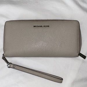 Michael Kors Wristlet